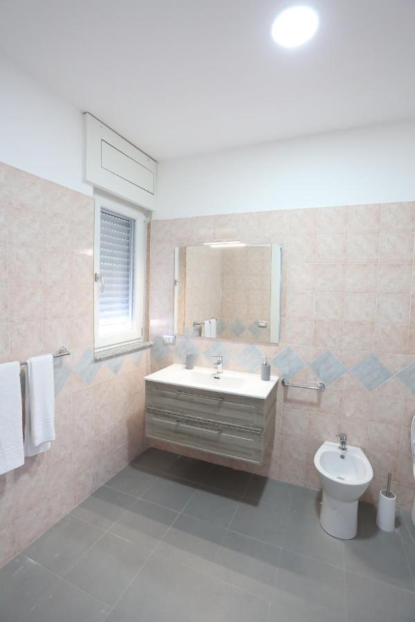 Hotel Il Giglio Castel Volturno Zewnętrze zdjęcie